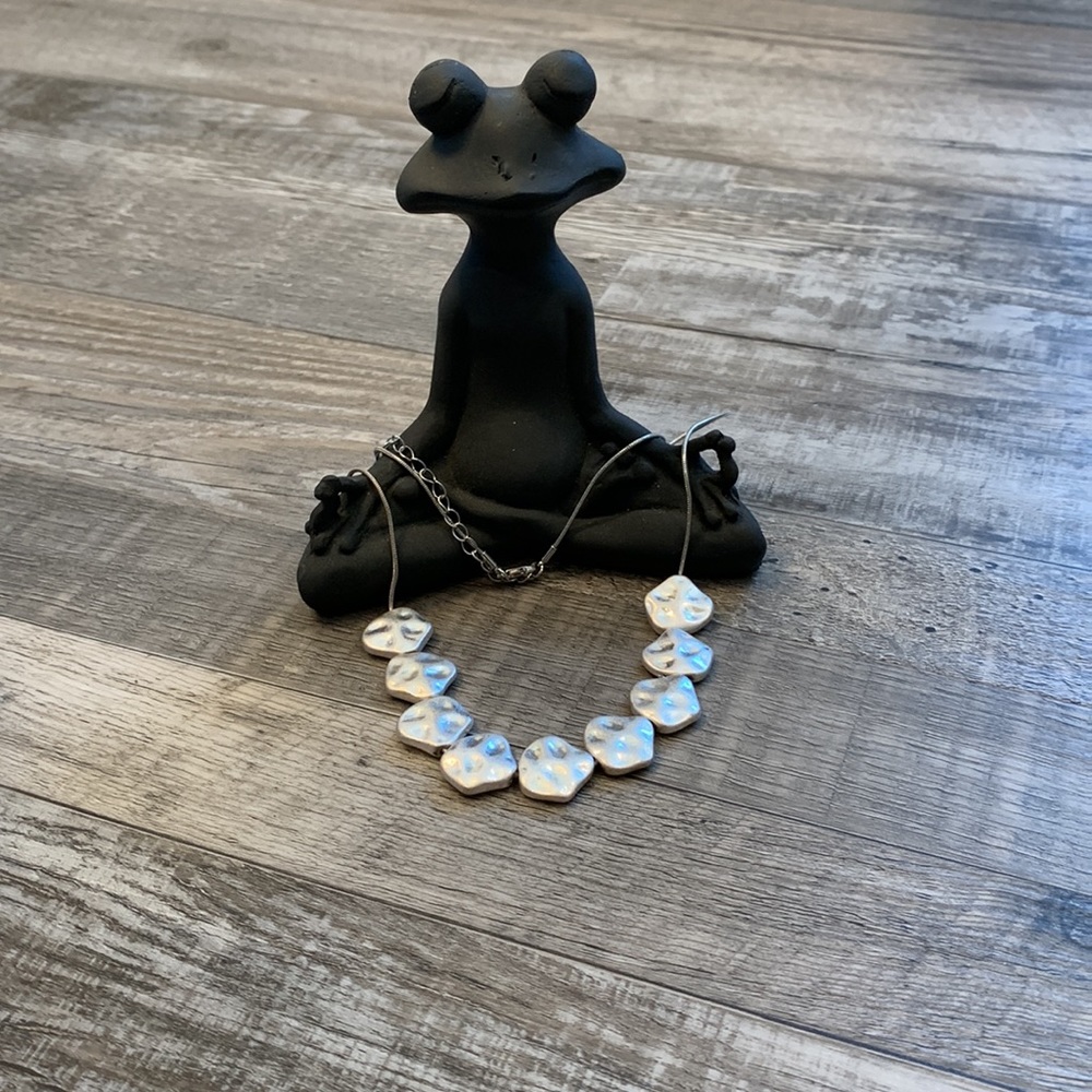 BANCROFT
Barber Hammered Necklace
